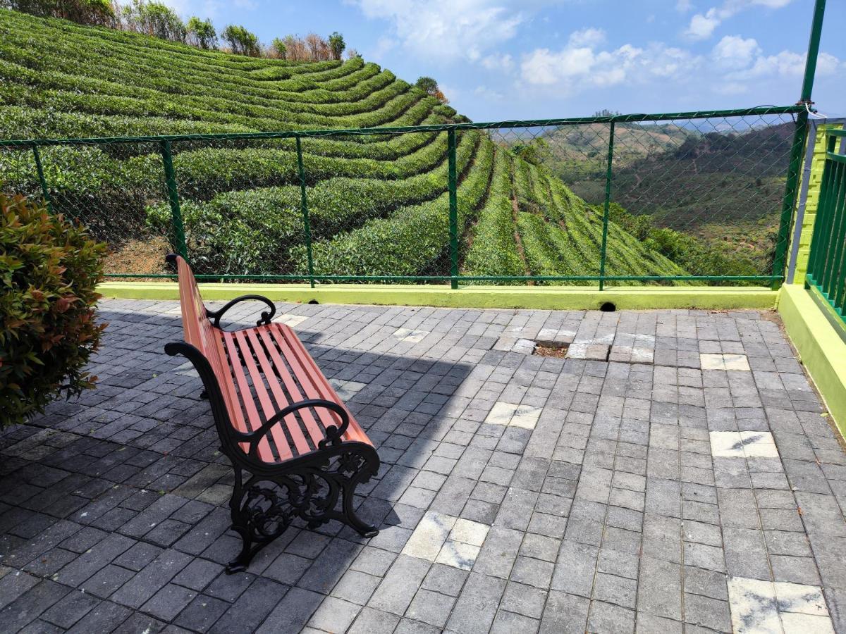 Vaga Mist Resort Vagamon Idukki Extérieur photo