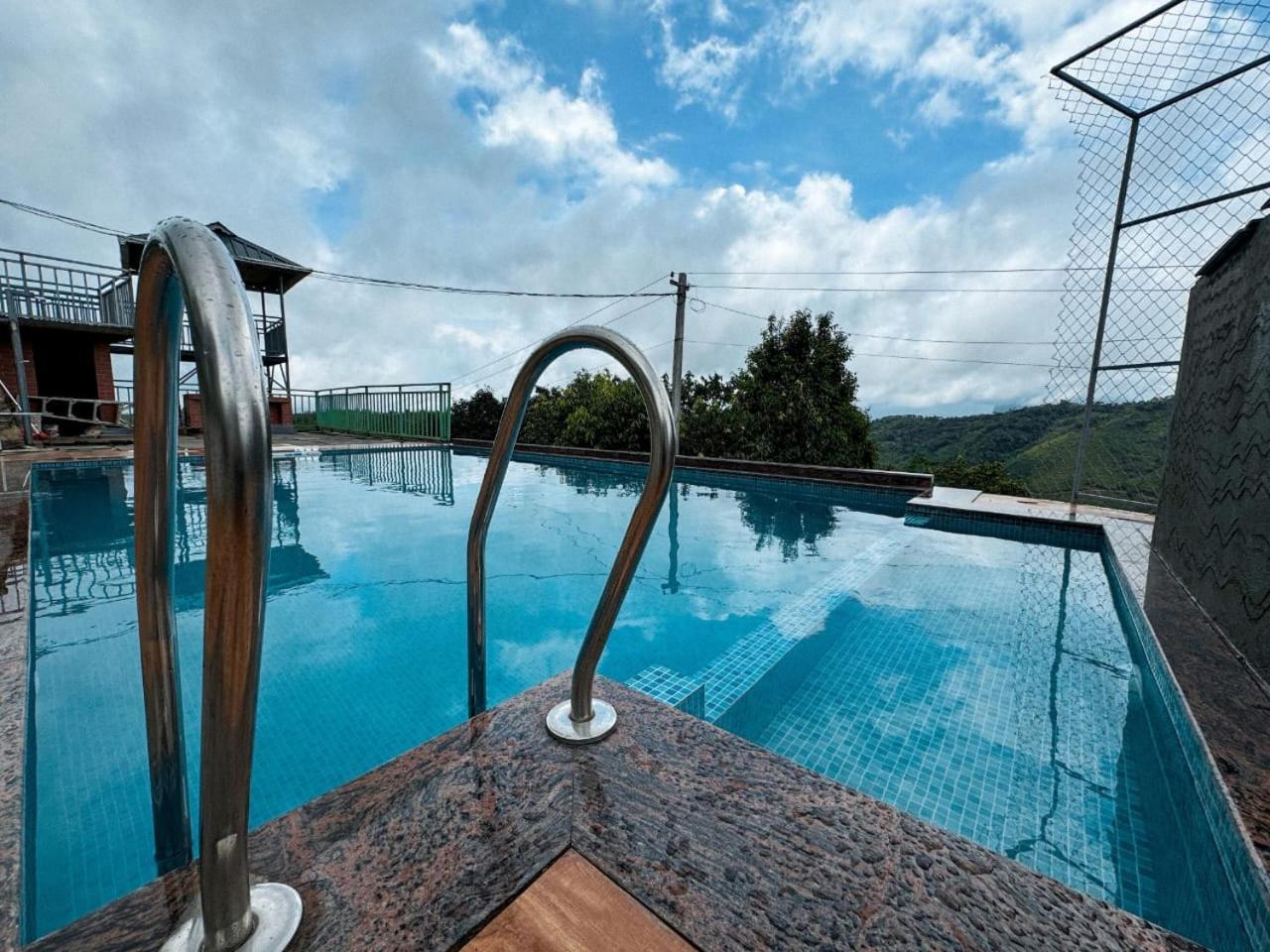 Vaga Mist Resort Vagamon Idukki Extérieur photo